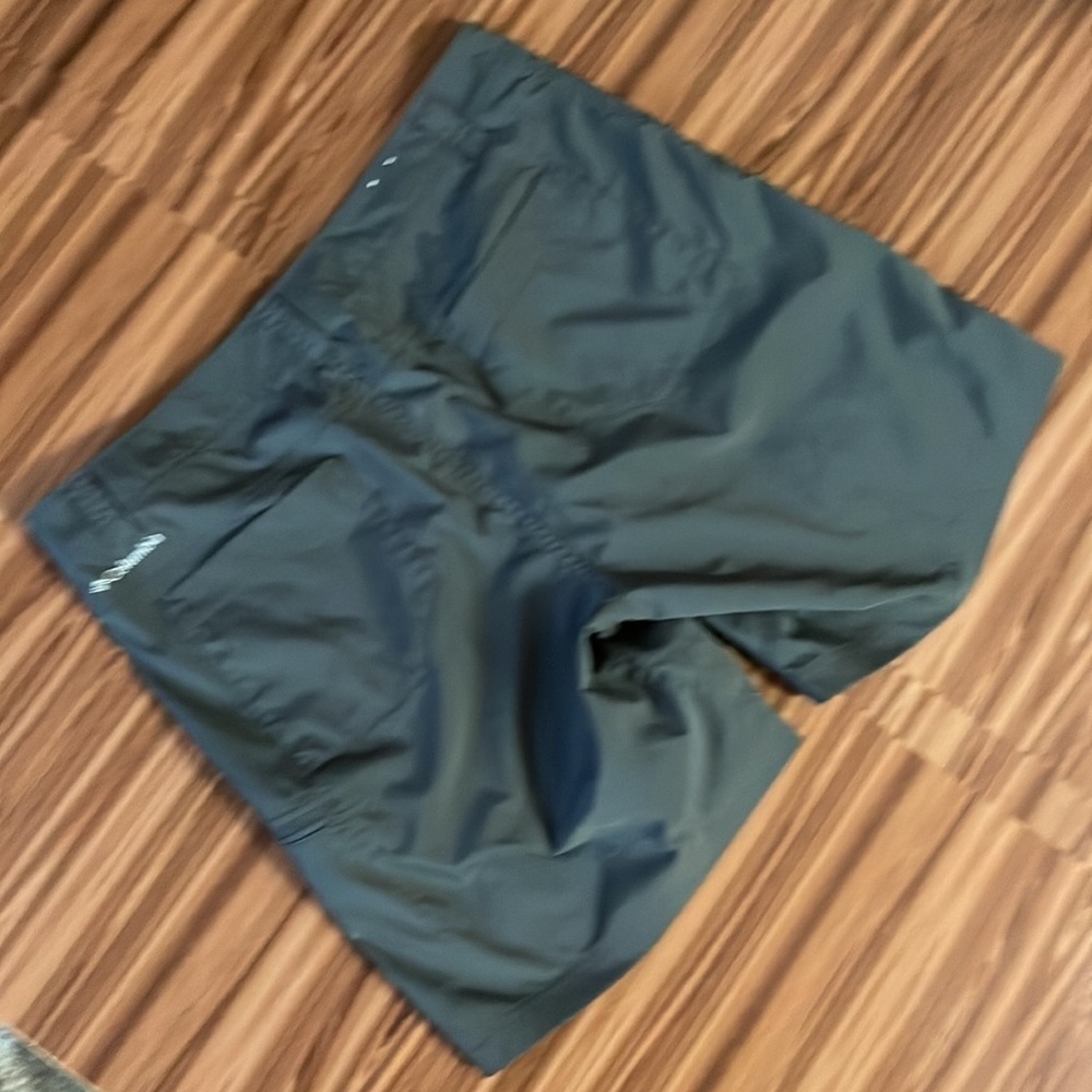 COLUMBIA Omni Shade Protection Hiking Shorts Size 38 - Picture 5 of 11